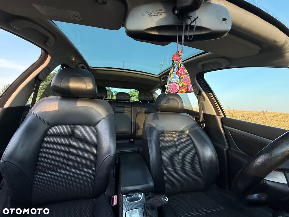 Peugeot 407 2.0 HDI ST Komfort EU4 - 15