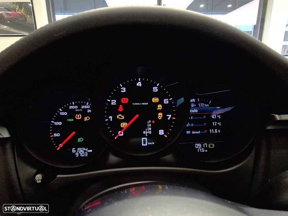 Porsche Macan Standard - 22