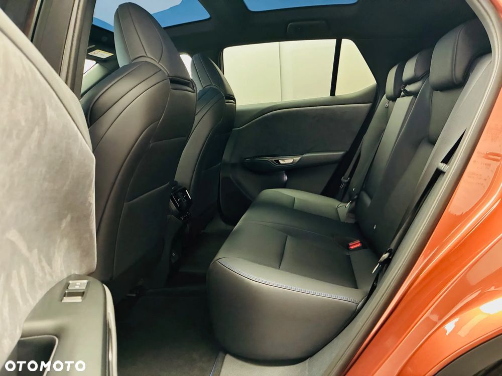 Lexus RZ 550e 77kWh F Sport DIRECT4 - 17