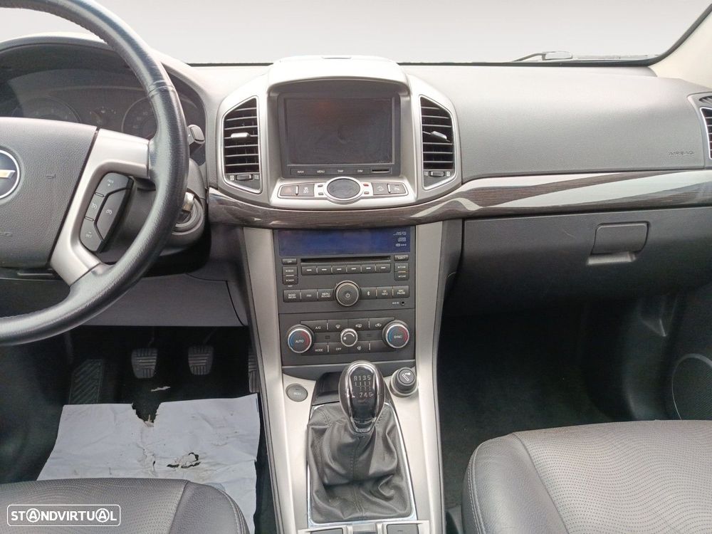 Chevrolet Captiva 2.2 VCDi Seven 7L — fotografia 11