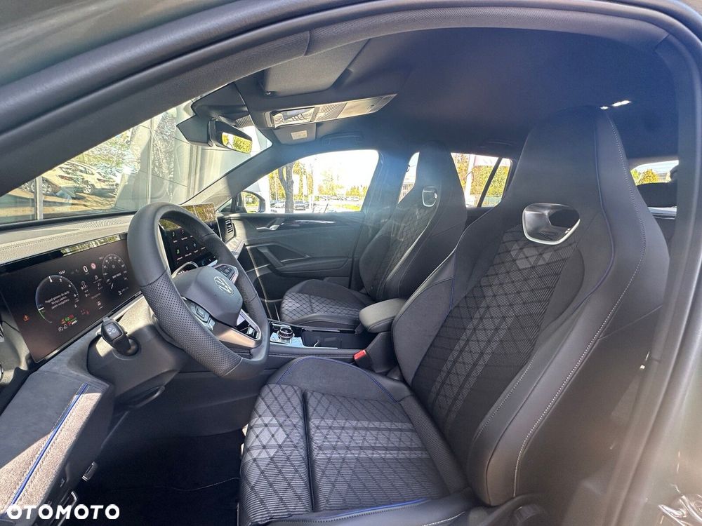 Volkswagen Tiguan - 14