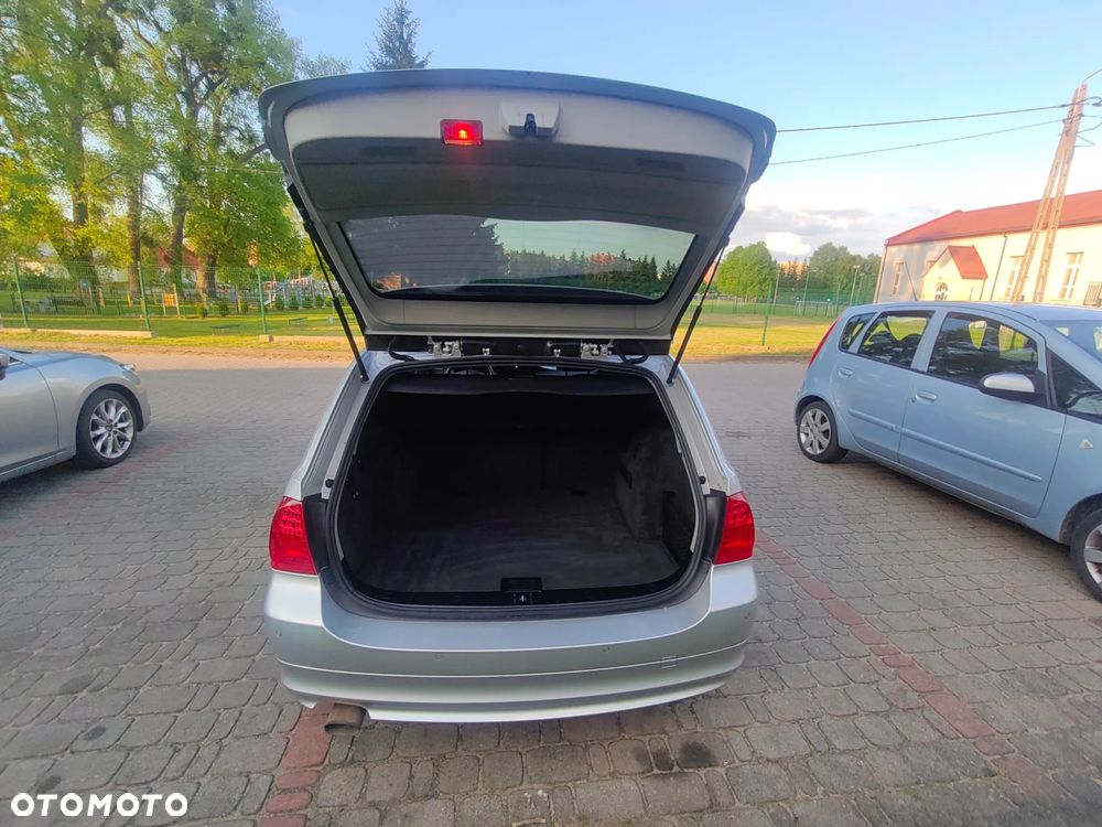 BMW Seria 3 - 16
