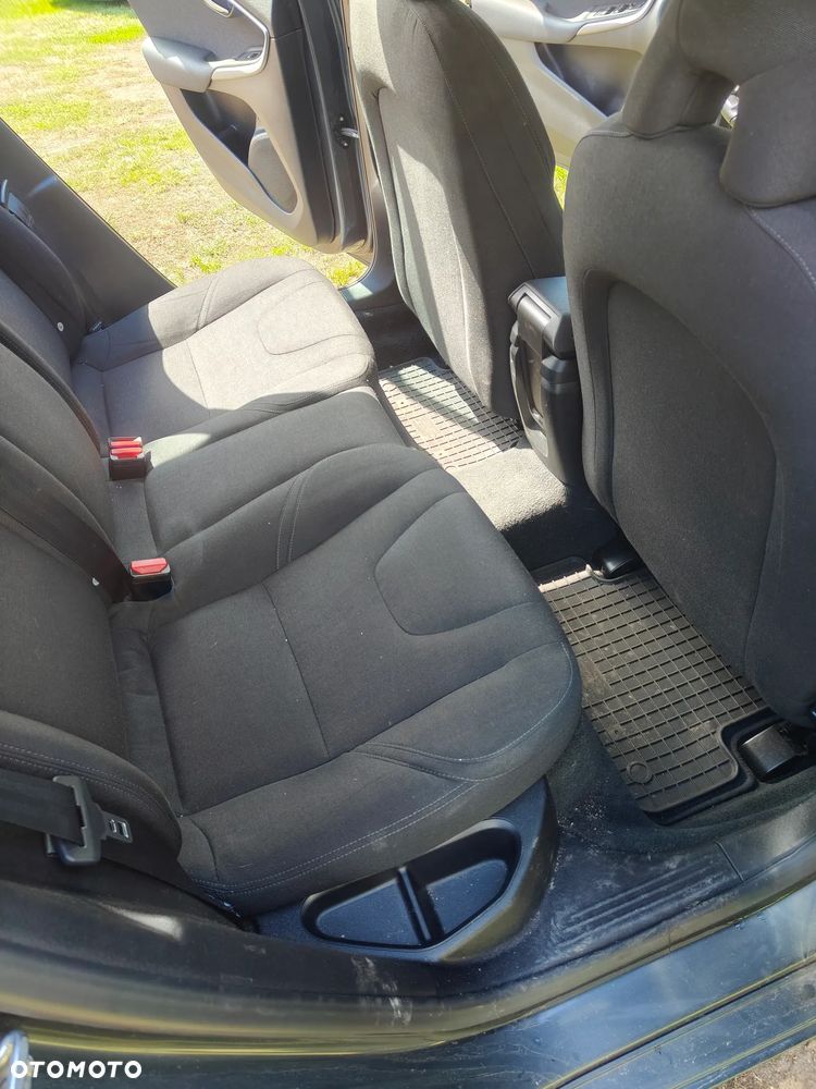 Volvo V40 D2 Kinetic - 10