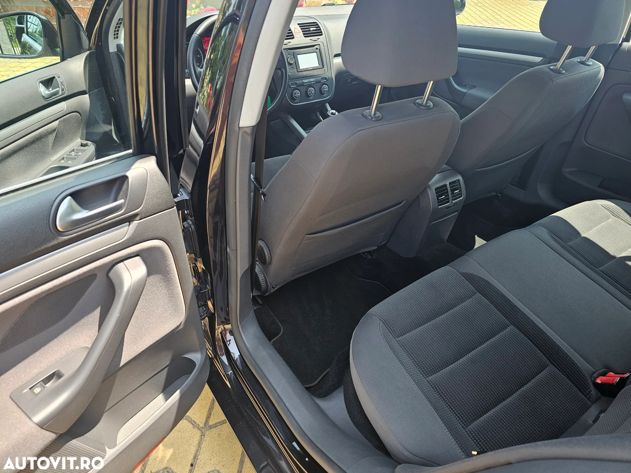 Volkswagen Jetta 1.9 TDI DPF Comfortline BlueMotion - 7