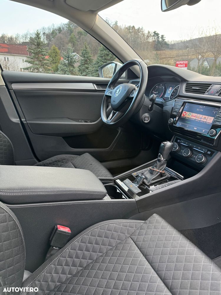 Skoda Superb 1.6 TDI DSG Ambition - 19