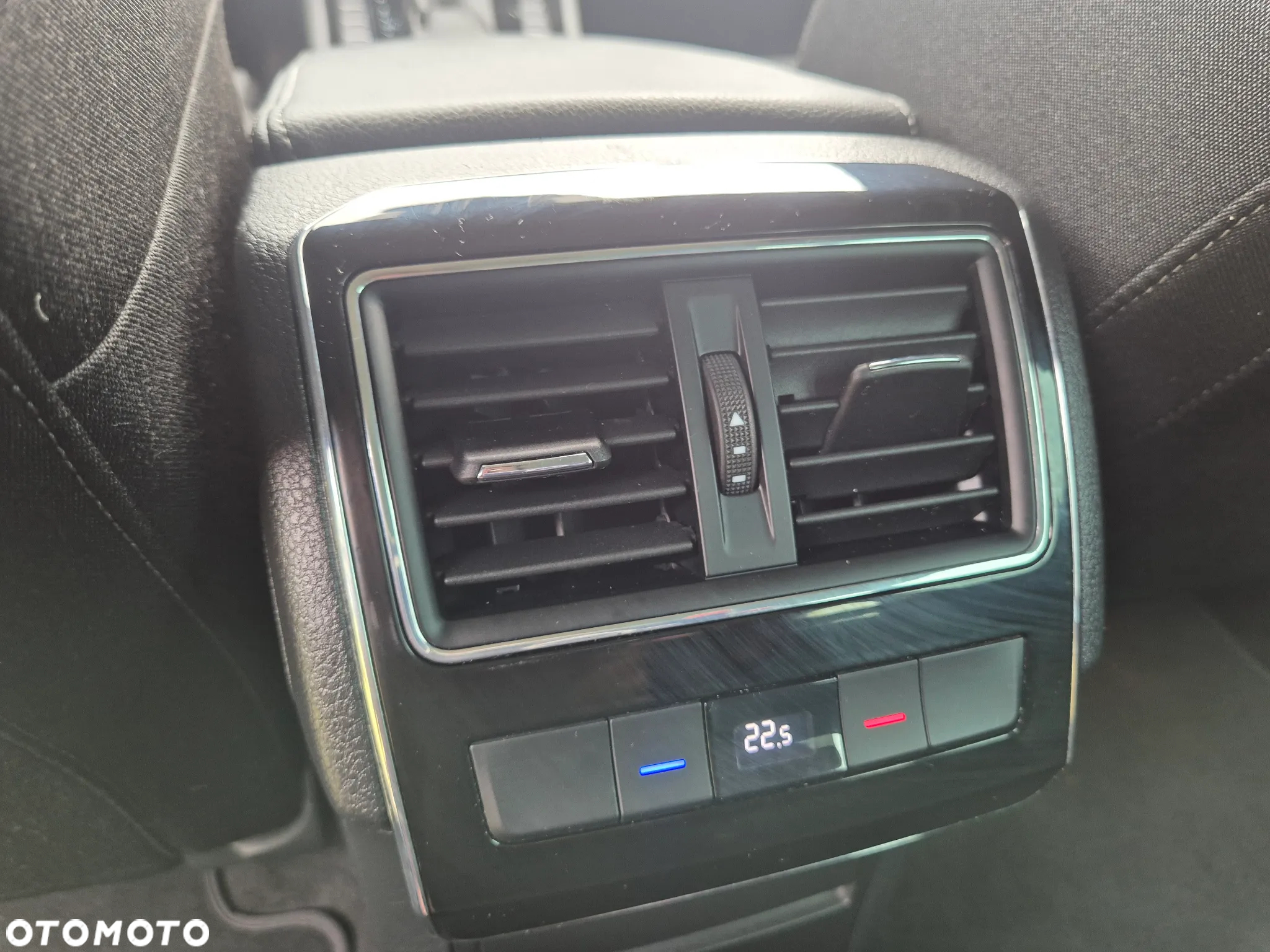 Skoda Superb 2.0 TDI SCR Style DSG - 22