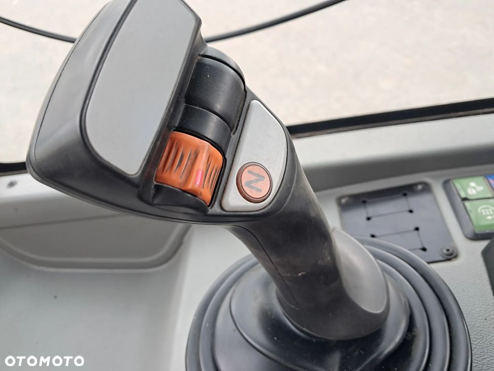 Kramer 5095 ładowarka kołowa 4 koła skrętne 2017r silnik turbo Kohler 75KM hydrauliczne szybkozłącze szufla / łyżka + widły 1200mm 2850 MTG 4x4 oświetlenie waga 5 ok ton jazda szybka wolna 5075 5085 850 750 JCB 406 407 Wacker Neuson WL52 / WL60 Caterpillar 906 / 907 908 Volvo L30 L35 - 19