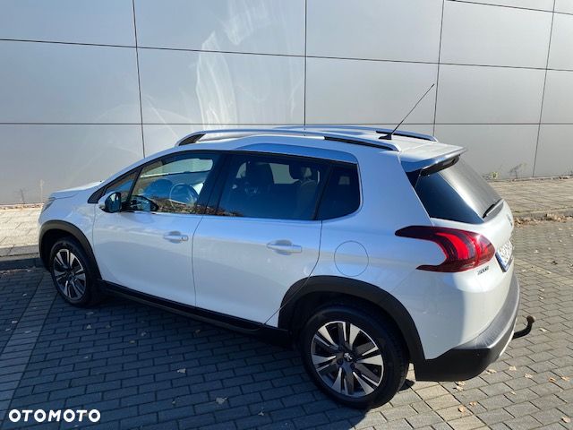 Peugeot 2008 1.2 Pure Tech GPF Style S&S EAT6 - 13