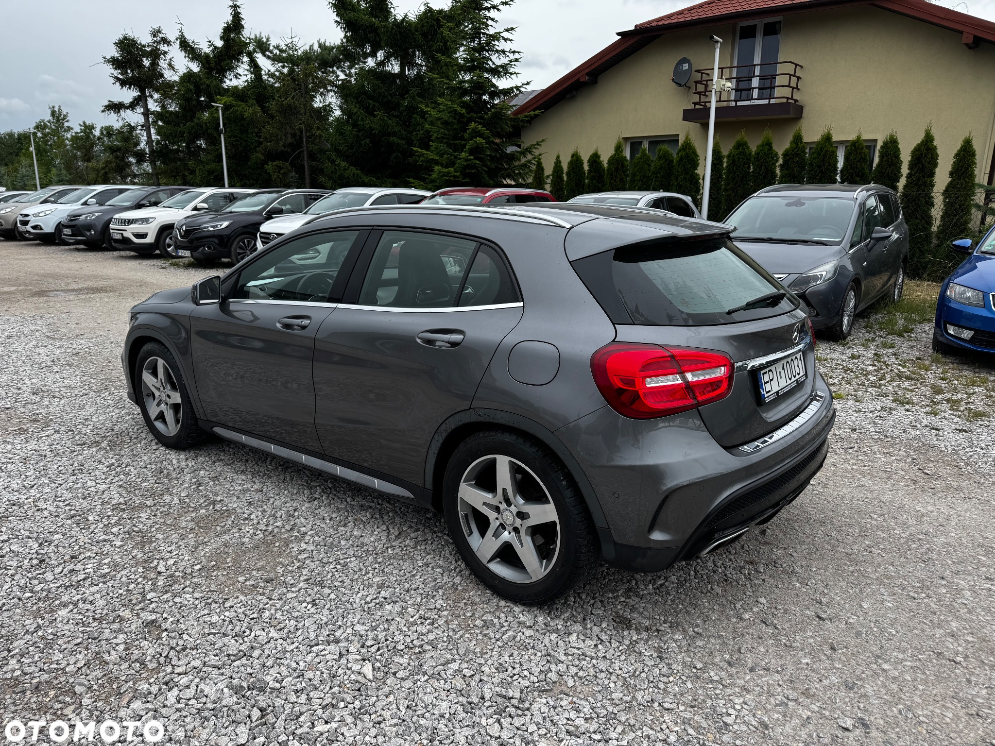 Mercedes-Benz GLA 250 AMG Line - 16