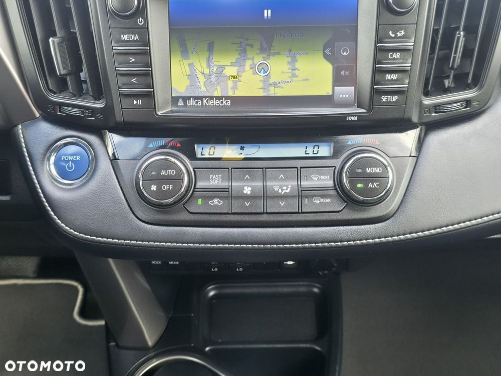 Toyota RAV4 - 18