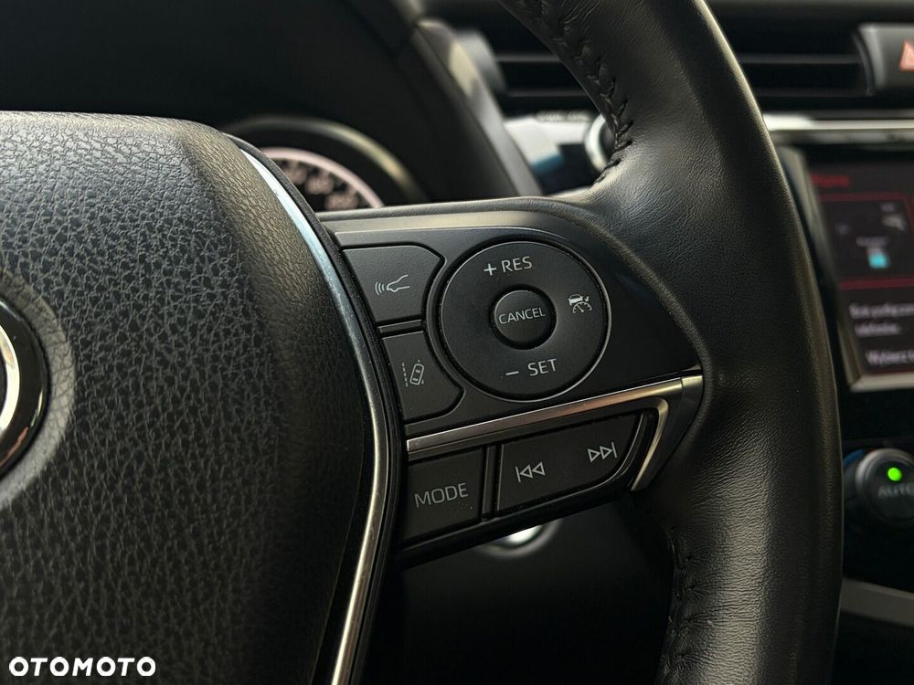 Toyota Camry 2.5 Hybrid Comfort CVT - 32