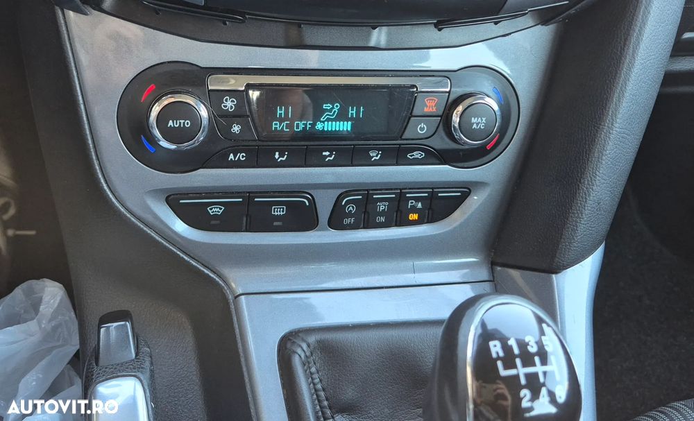 Ford Focus - 23