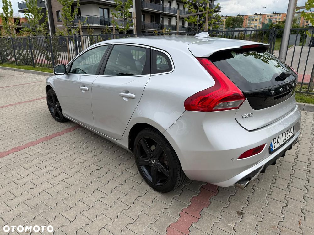 Volvo V40 D2 Drive-E SCR R-Design Momentum - 6