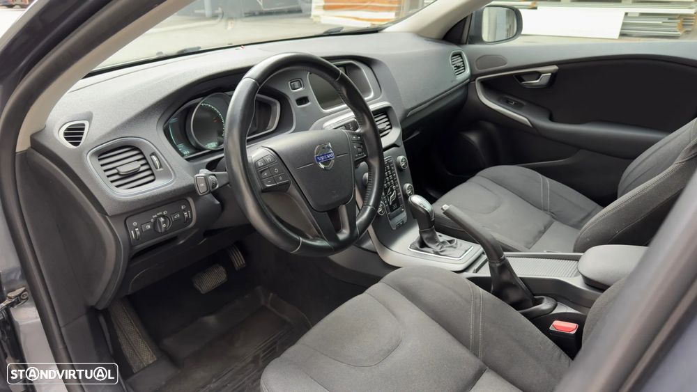 Volvo V40 1.6 D2 R-Design Momentum Powershift - 12