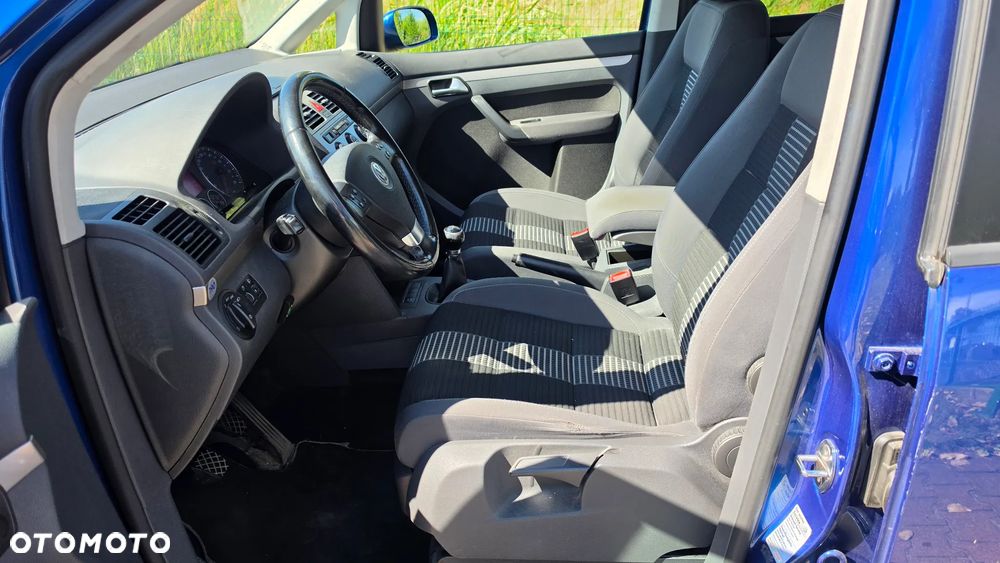 Volkswagen Touran 2.0 FSI Highline - 12