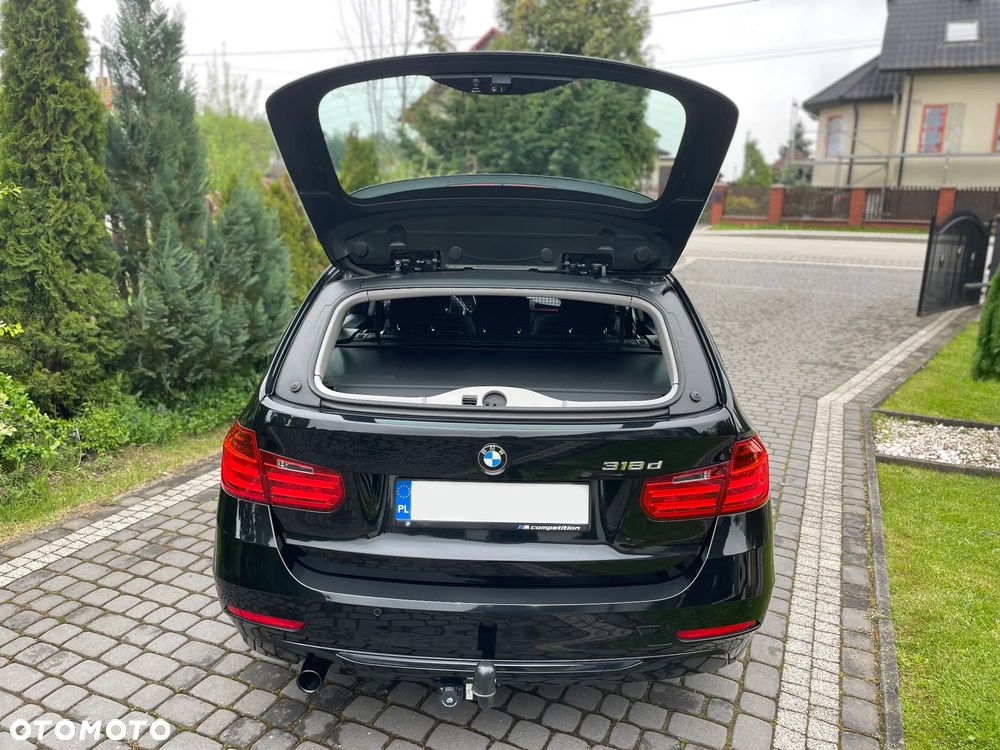 BMW Seria 3 318d Sport Line - 16