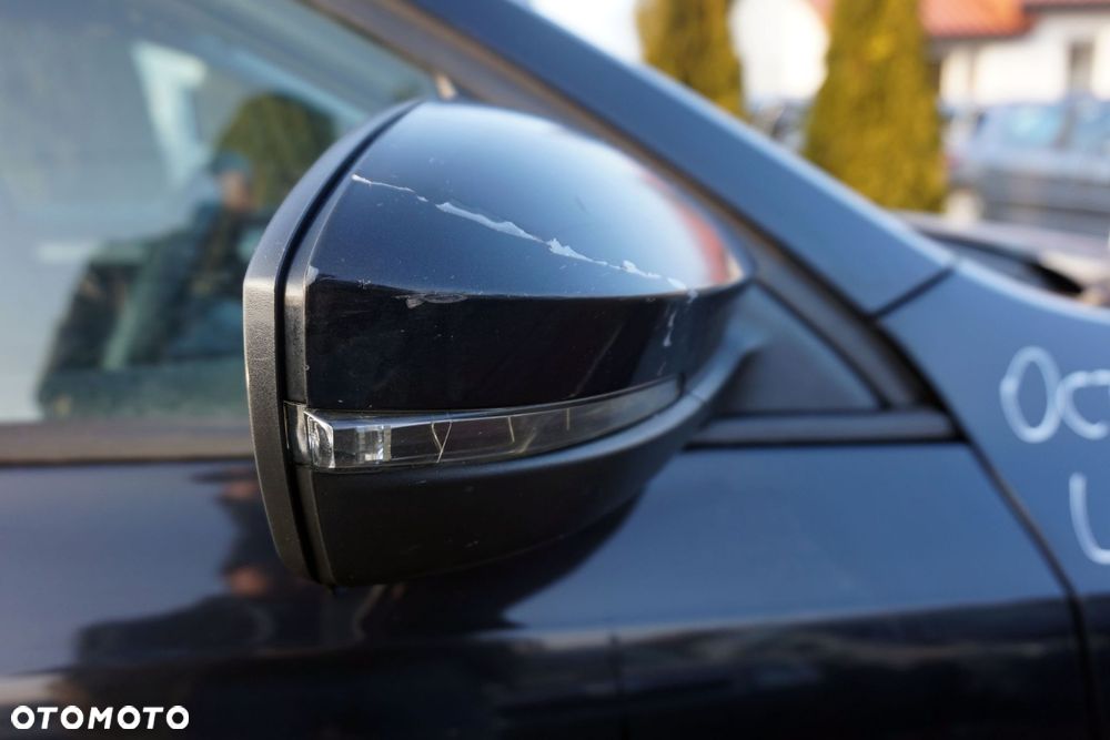 LUSTERKO ELEKTRYCZNE PRAWE OCTAVIA III 5E3 LF9R UK CZARNY SKODA 2012-2016 - 2