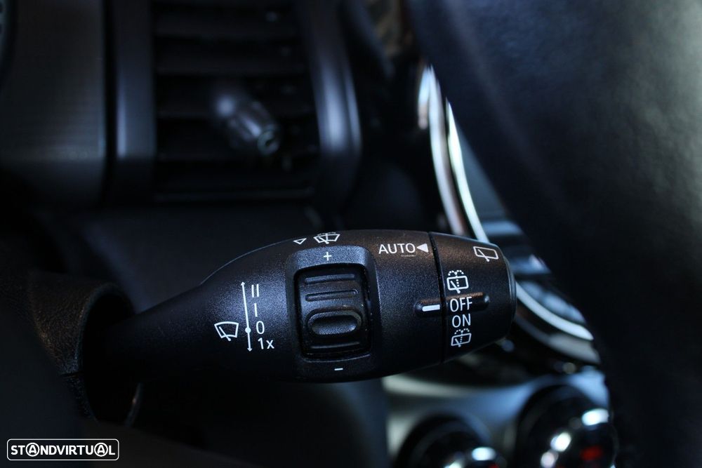 MINI 3 Portas One D - 19