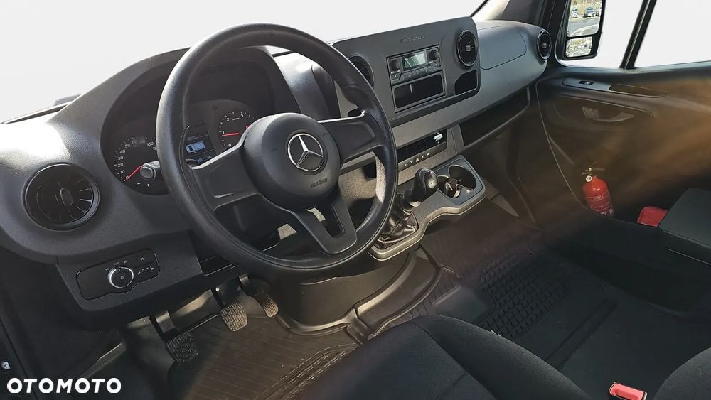 Mercedes-Benz Sprinter - 6
