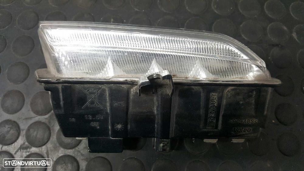 LUZ DO DIA FRENTE DIREITA RENAULT CLIO IV EXPRESSION - 7