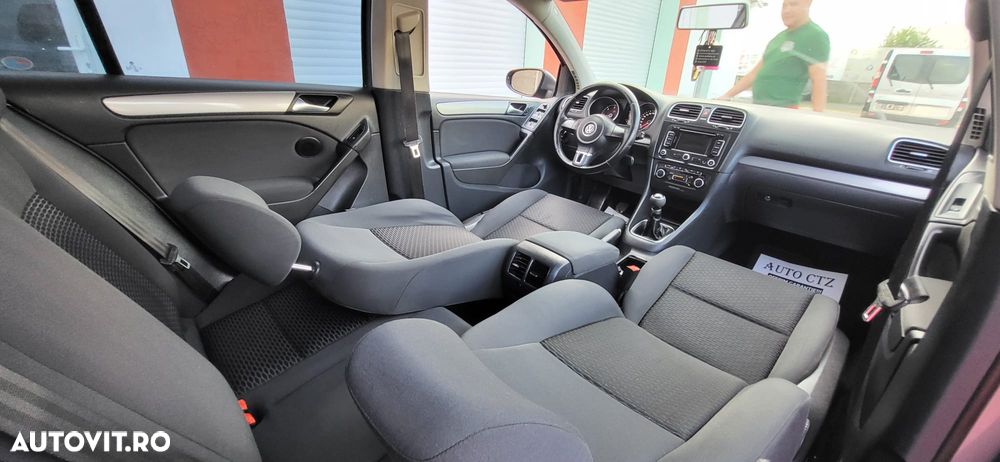 Volkswagen Golf - 11