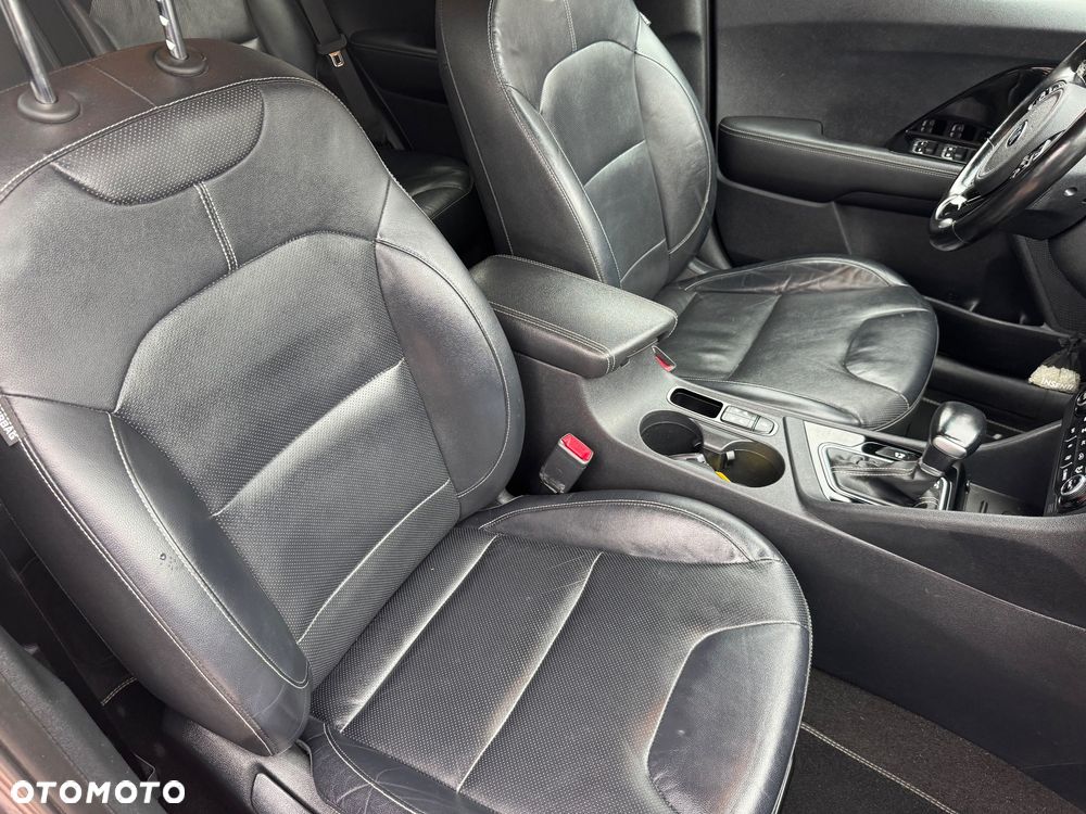 Kia Niro 1.6 GDI HEV 2WD OPF Edition 7 - 16