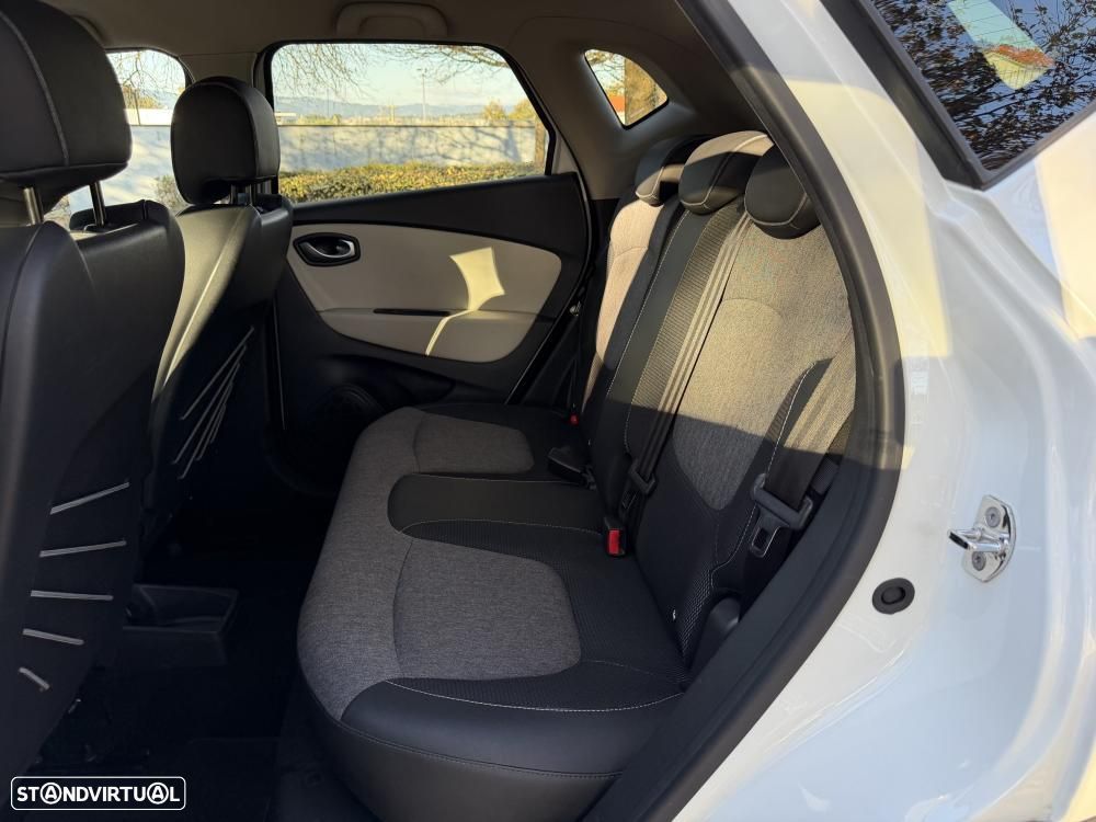 Renault Captur ENERGY TCe 120 EDC Luxe - 21