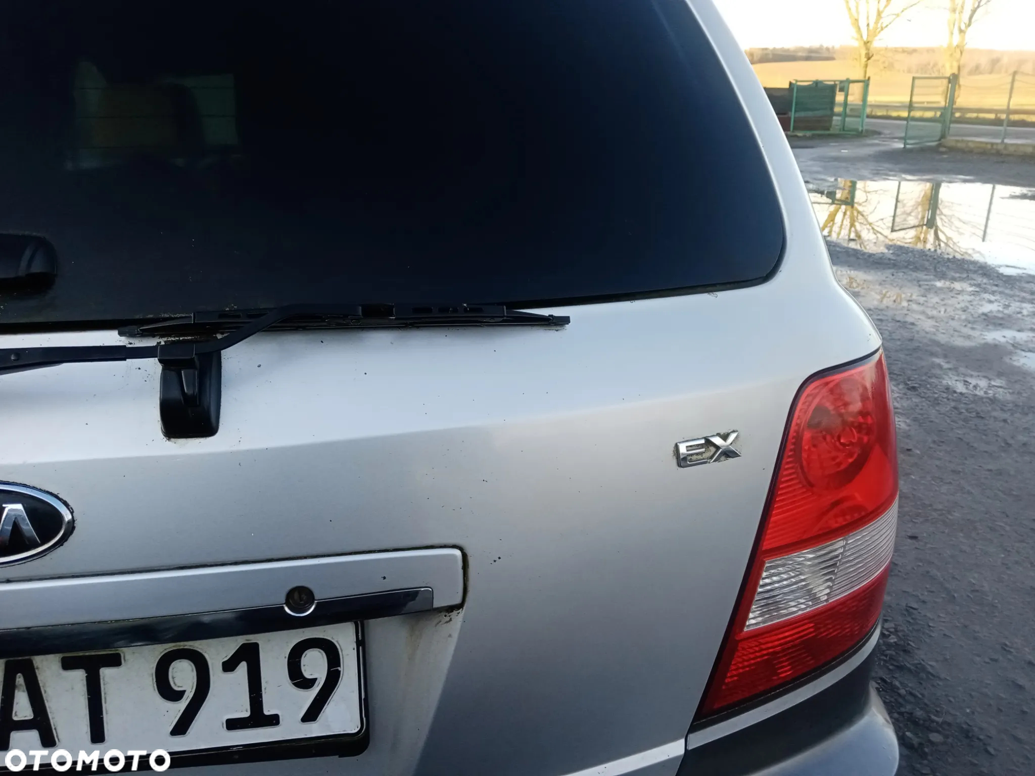 Klapa bagażnika tył tylna Kia Sorento - 4