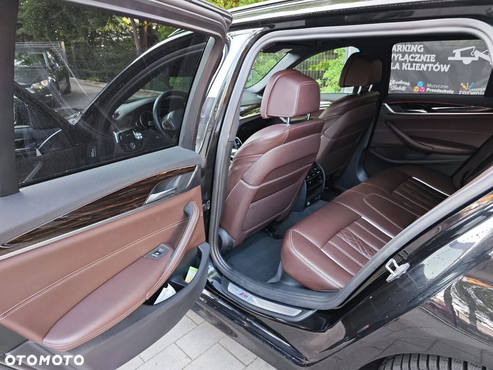 BMW Seria 5 520d M Sport - 15