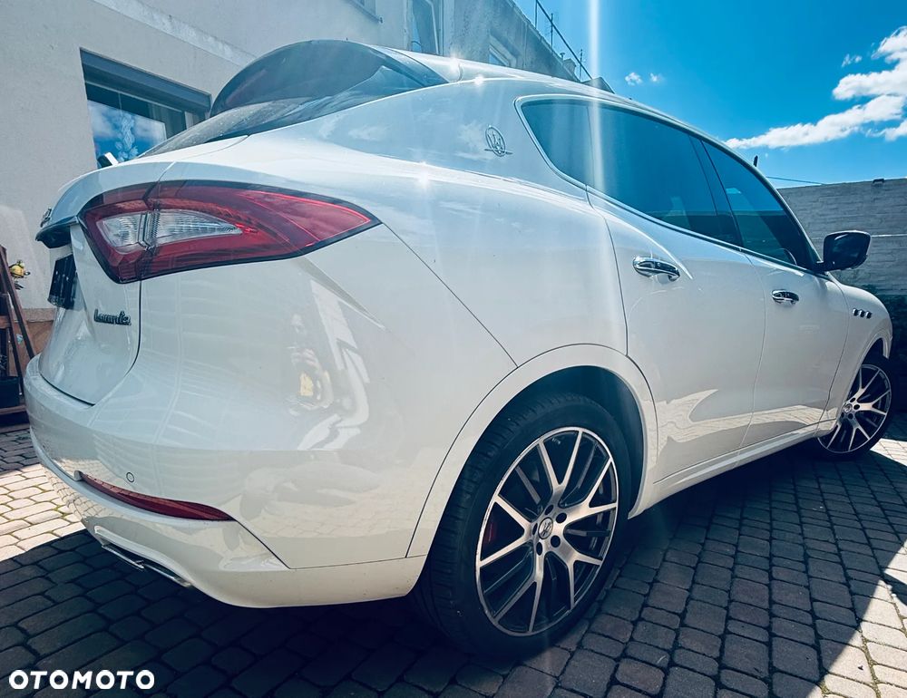 Maserati Levante S Q4 GranLusso - 3