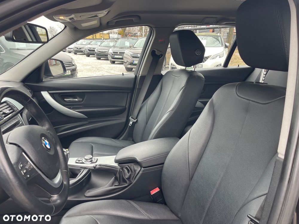 BMW Seria 3 318d Blue Performance Luxury Line - 11