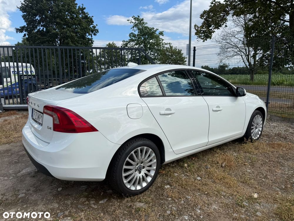 Volvo S60 - 3