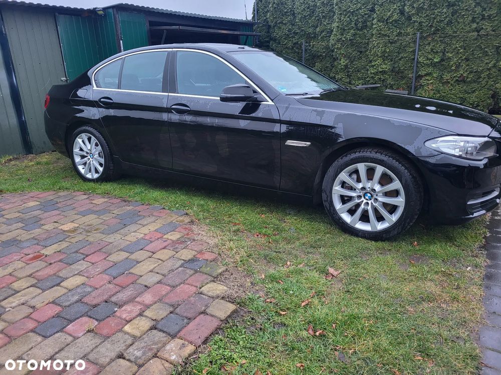 BMW Seria 5 528i - 4