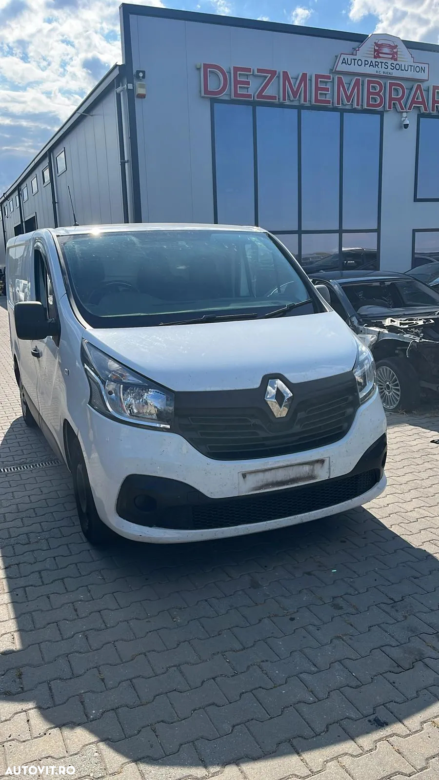 Dezmembram Renault Trafic 1.6 diesel an fabricatie 2017 - 2