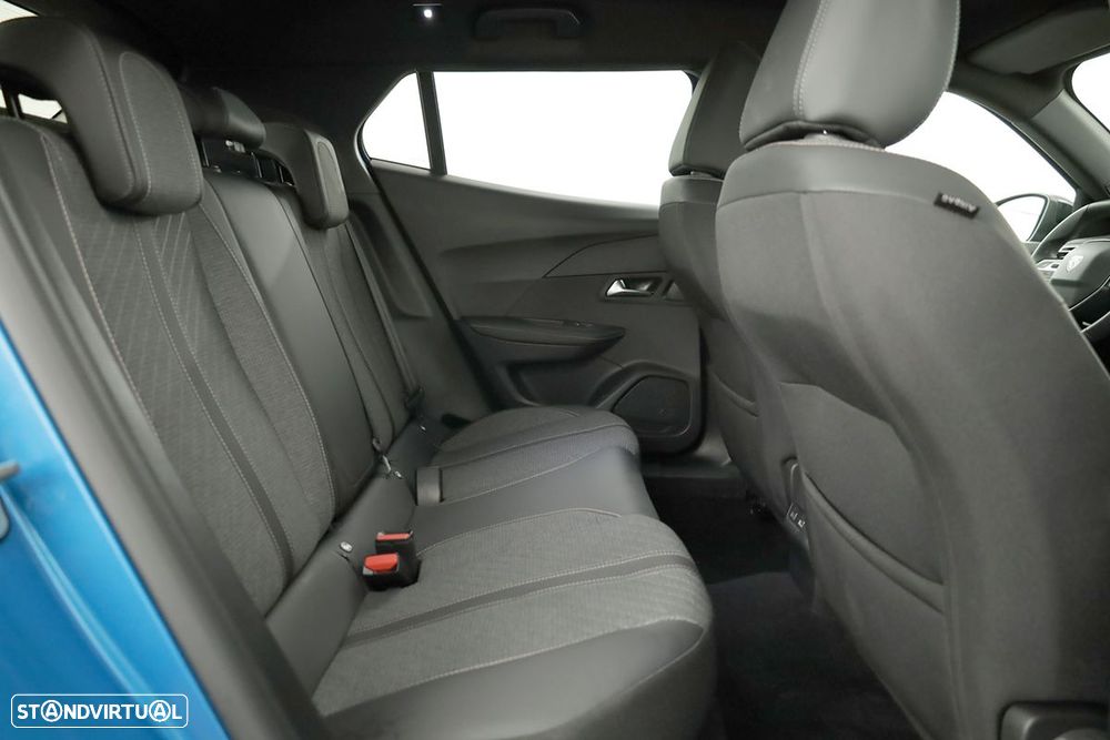 Peugeot 2008 1.2 PureTech Allure - 21