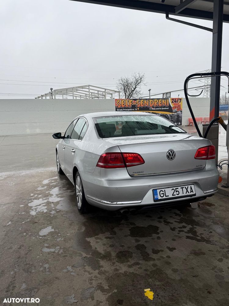 Volkswagen Passat Variant 2.0 TDI Blue TDI DSG Comfortline - 3