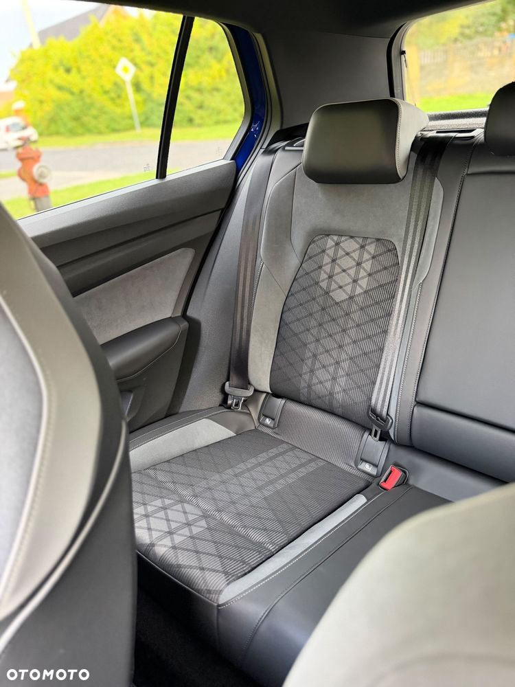 Volkswagen Golf - 4
