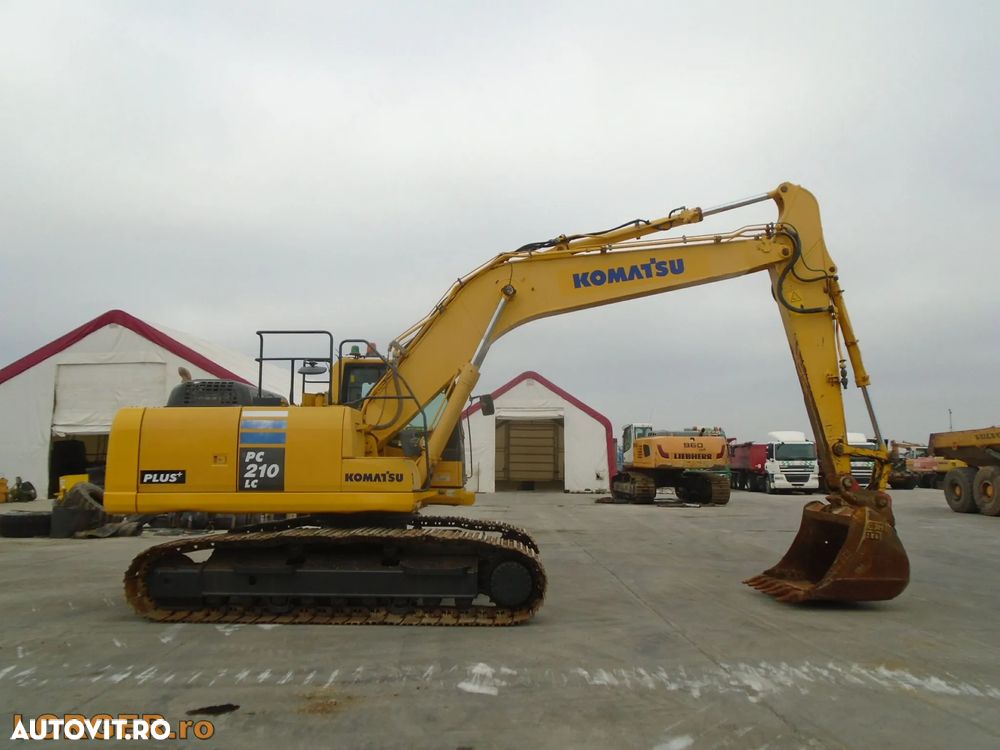 Komatsu PC210 LC-10 - 6