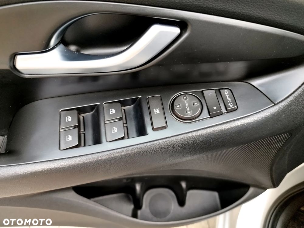 Hyundai i30 1.6 D Comfort - 19