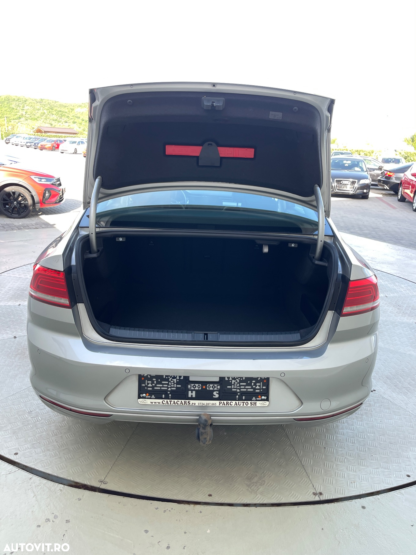 Volkswagen Passat - 24