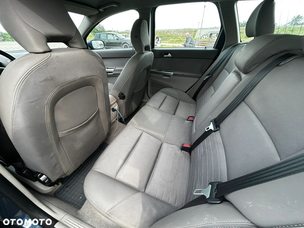 Volvo V50 2.0D - 10