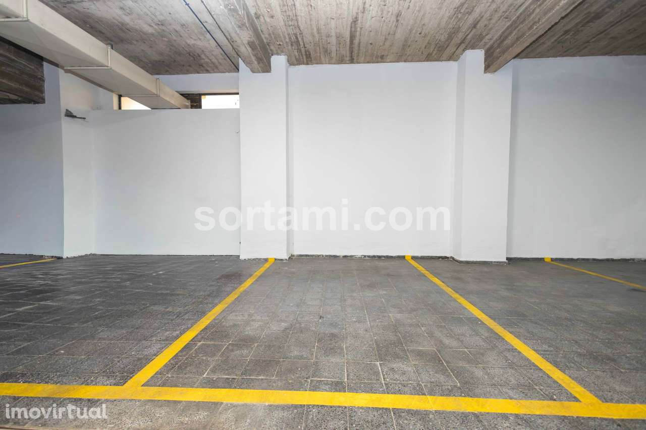 Garagem  Venda em Albufeira e Olhos de Água,Albufeira - Grande imagem: 3/11