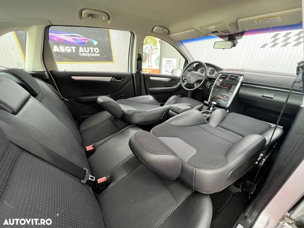 Mercedes-Benz B 180 - 16
