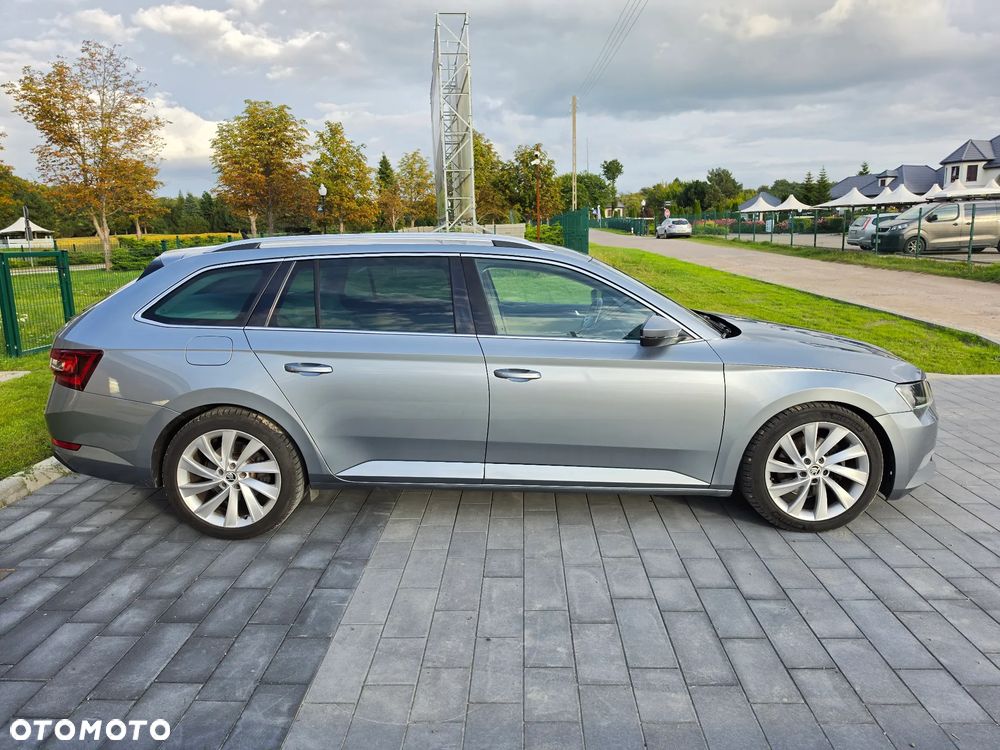 Skoda Superb 2.0 TDI L&K DSG - 8