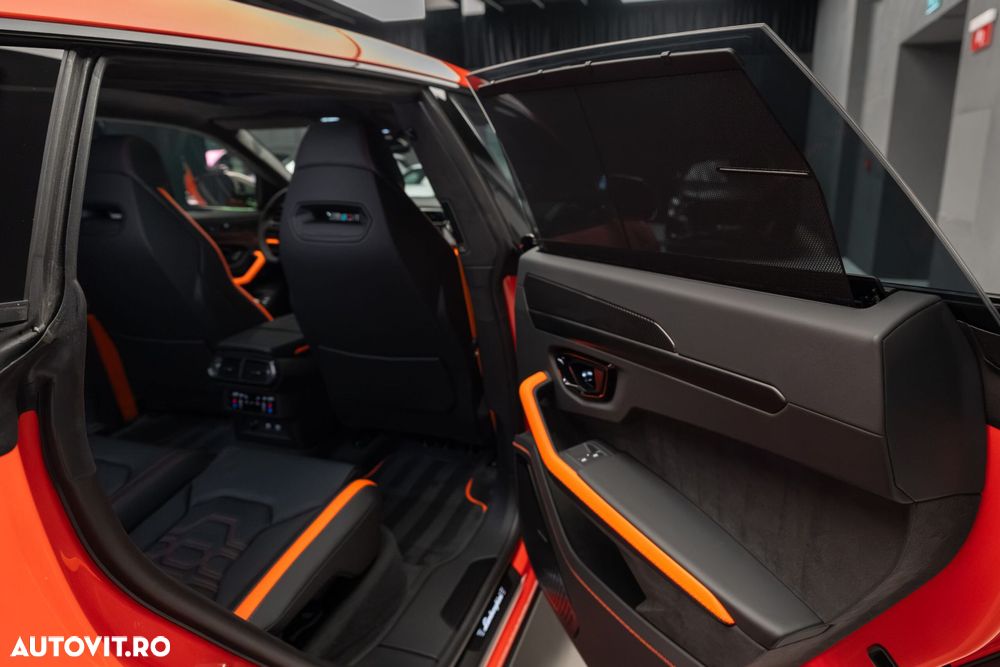 Lamborghini URUS - 38