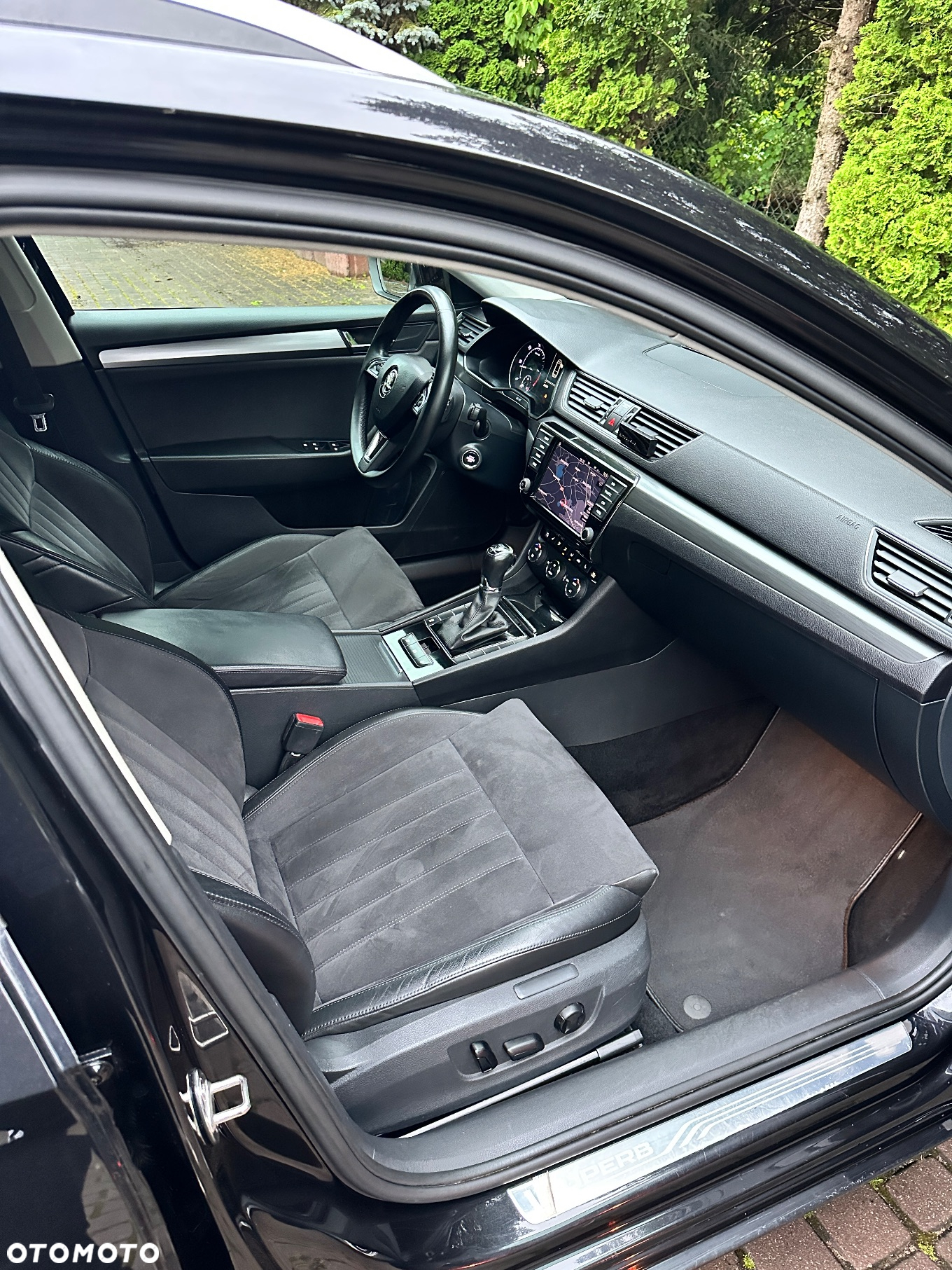 Skoda Superb 2.0 TDI L&K DSG - 6