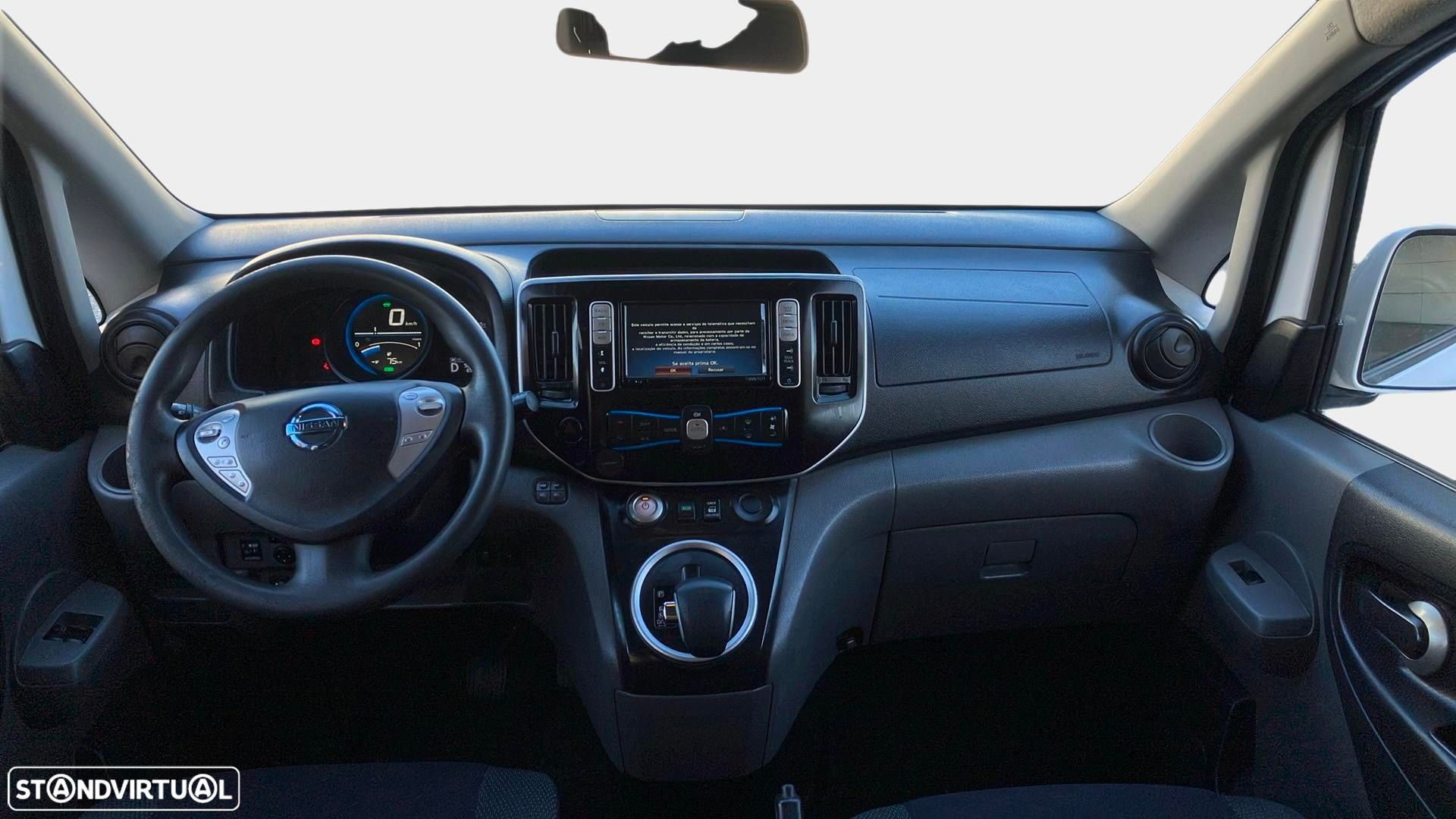 Nissan e-NV200 Evalia 7L Flex - 11