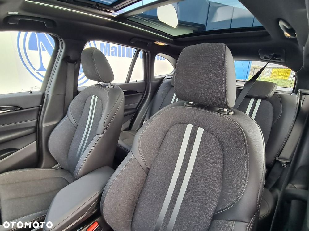 BMW X1 xDrive25e M Sport - 26