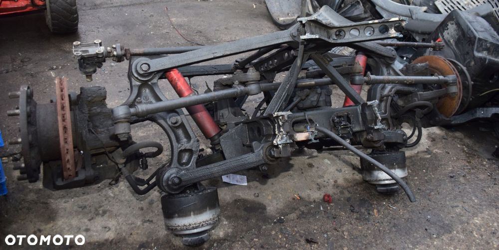 ZAWIESZENIE PRZEDNIE AUTOBUS VAN HOOL T916 - 3