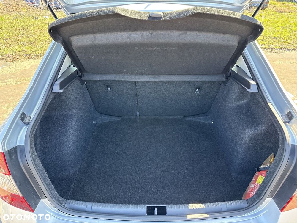 Skoda RAPID 1.4 TDI DPF Ambition - 31